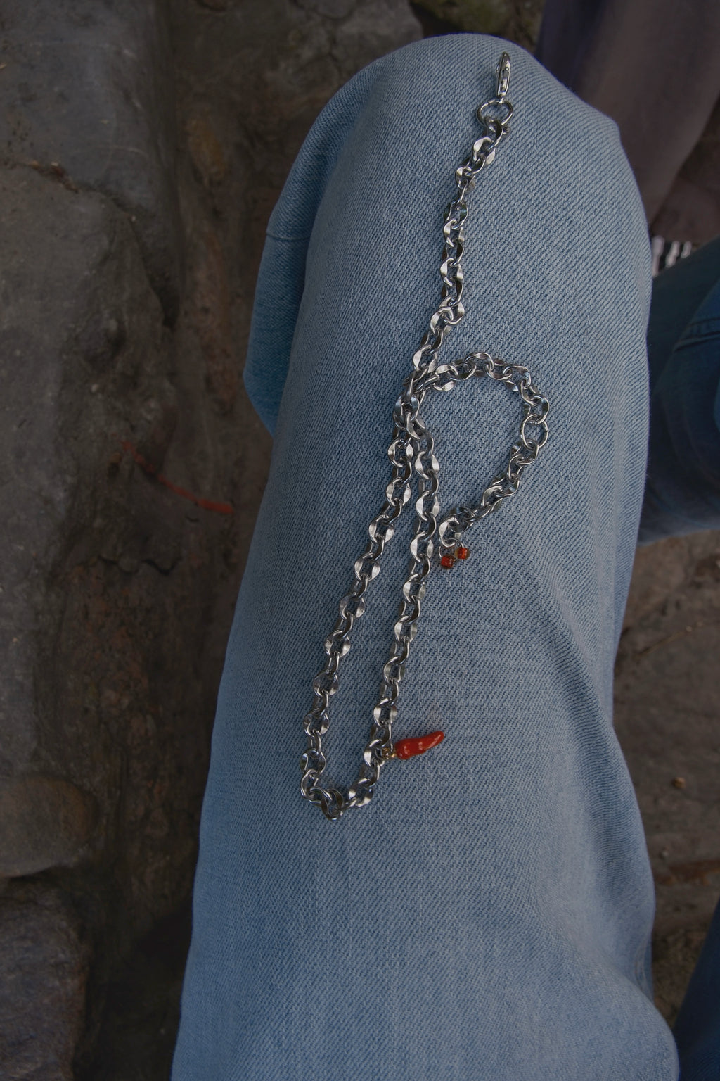 CHAIN WITH A CHILI PEPPER