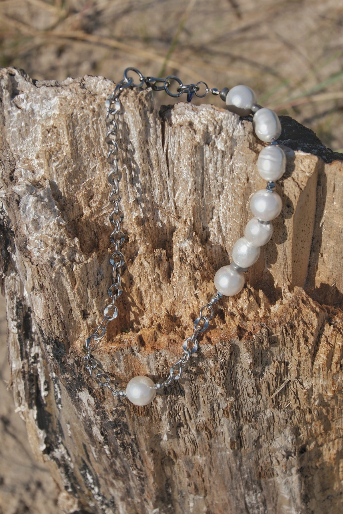 PEARL AND CHAIN NECKLACE