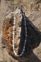 NECKLACE WITH PEARLS OF DIFFERENT SHAPES