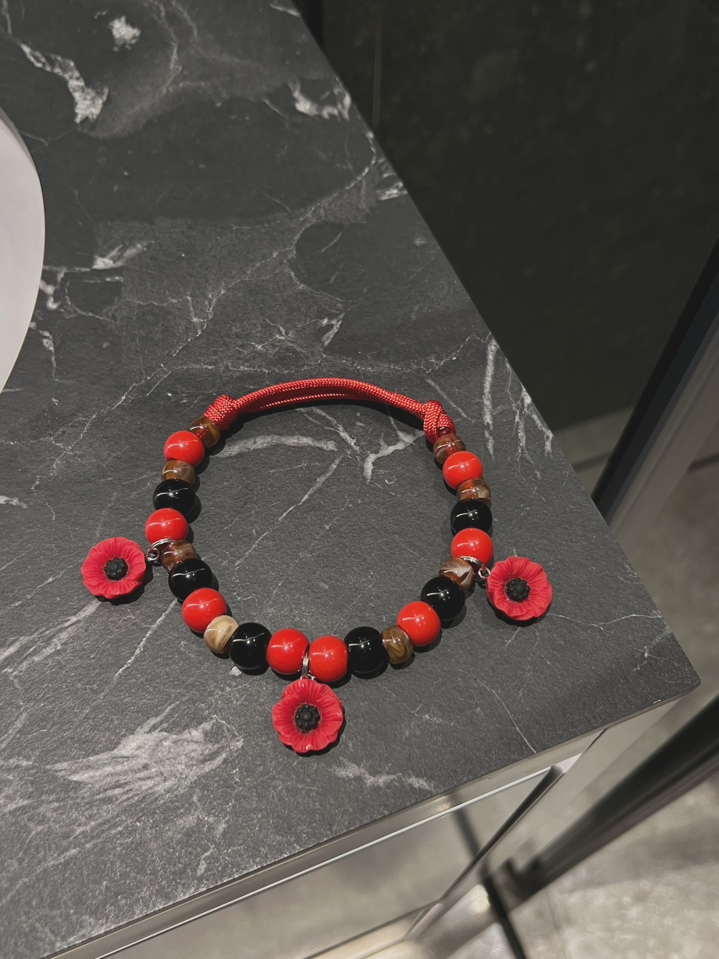 POPPY NECKLACE